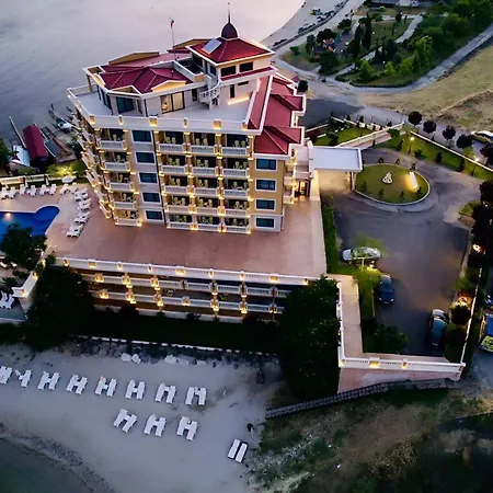 Santa Maria Luxury Suits Apartmanhotel