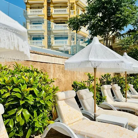 Apartahotel Santa Maria Luxury Suits