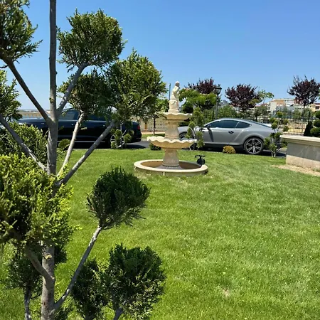 Santa Maria Luxury Suits Aparthotel
