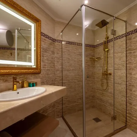 Santa Maria Luxury Suits Apartahotel