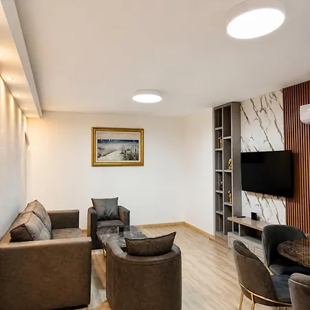 Santa Maria Luxury Suits Ξενοδοχείο με διαμερίσματα 4*