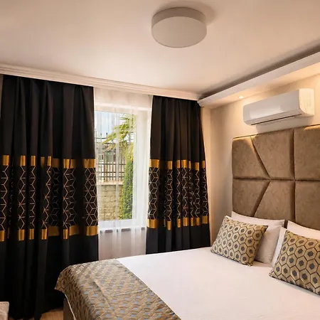 Ξενοδοχείο με διαμερίσματα Santa Maria Luxury Suits Ράβντα