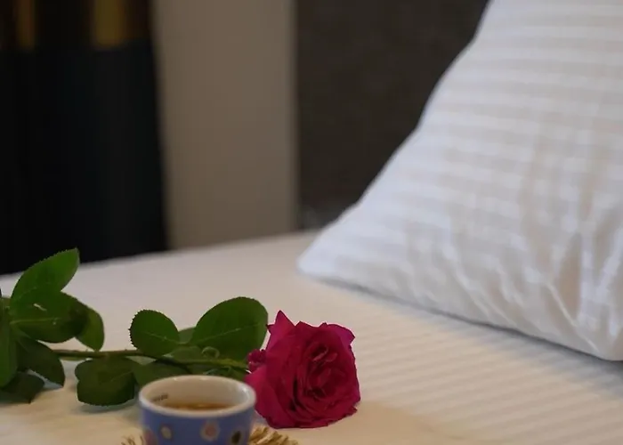 Santa Maria Luxury Suits Aparthotel 4*