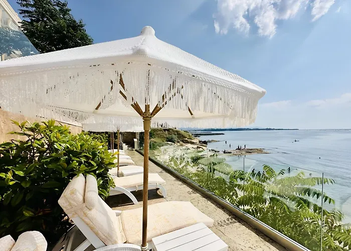 Santa Maria Luxury Suits Aparthotel 4*