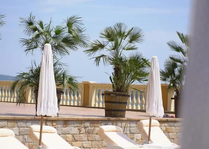 Aparthotel Santa Maria Luxury Suits 4*