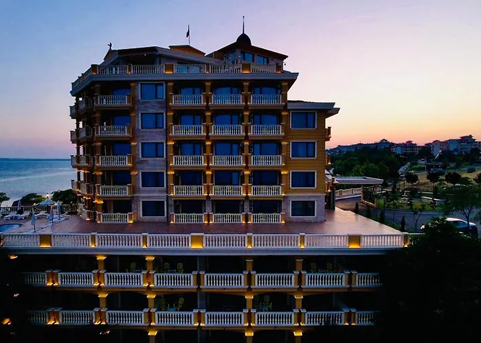 Santa Maria Luxury Suits 4* Rawda